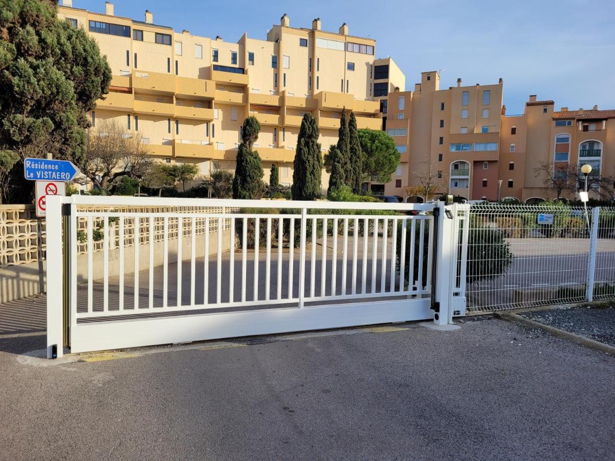 superbe T2 cabine parking gratuit Le Barcares Bagian luar foto