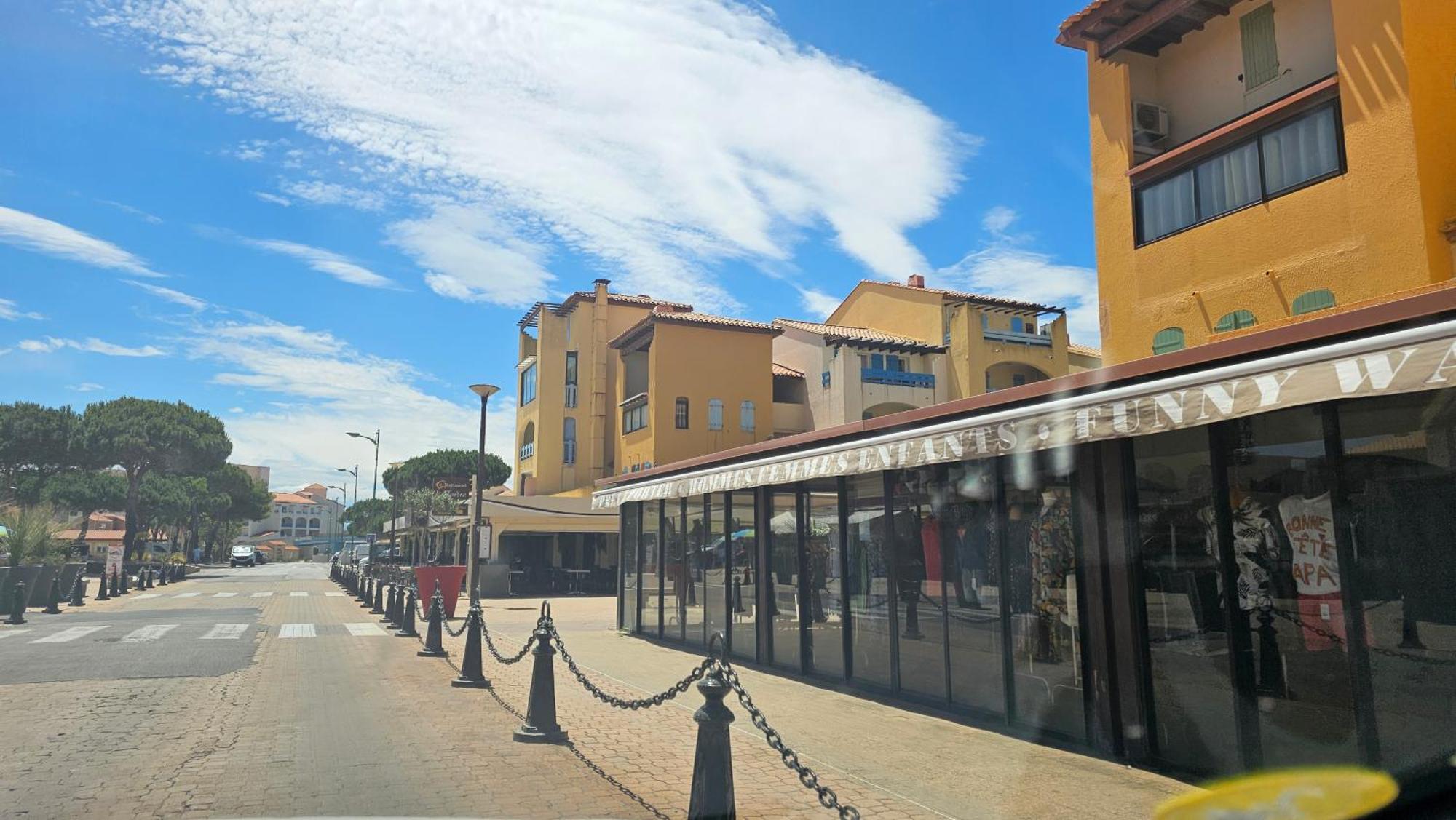 superbe T2 cabine parking gratuit Le Barcares Bagian luar foto